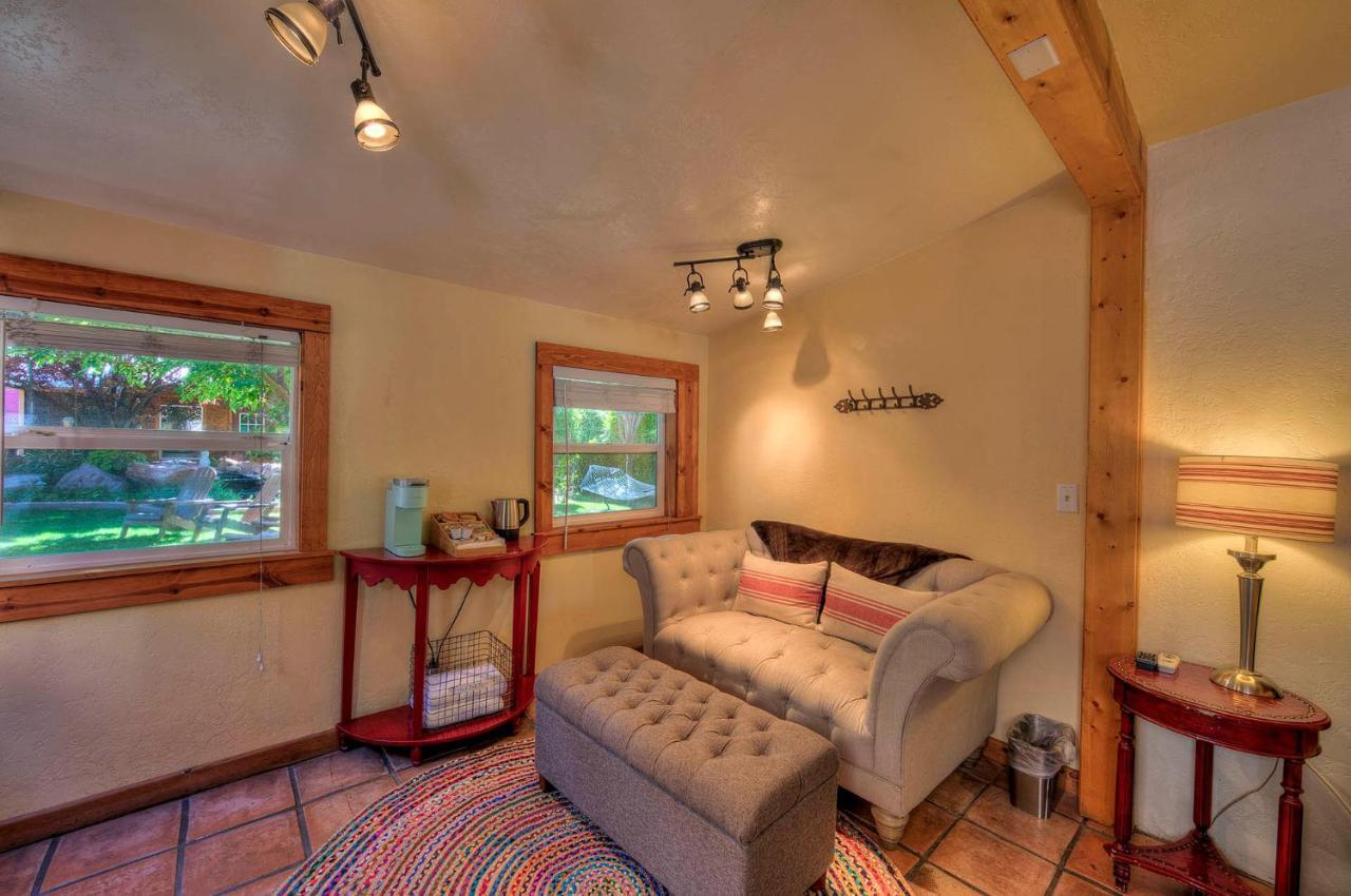 Cali Cochitta Vacation Rentals 摩押 外观 照片